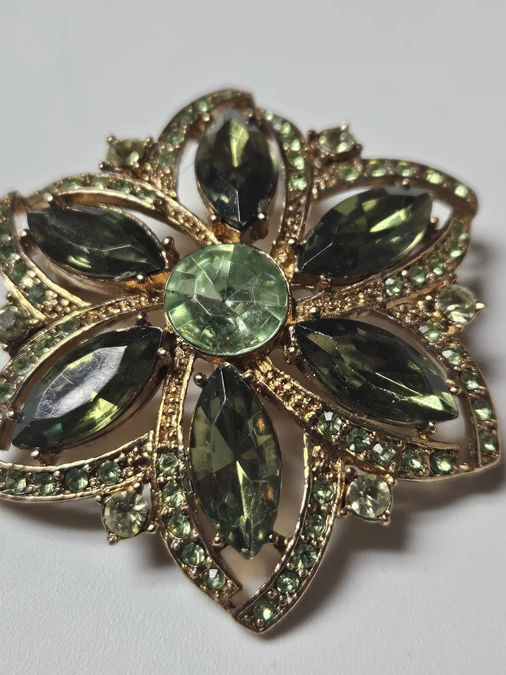 Gold-Tone Olive / Peridot Green Crystal Floral Brooch Pin